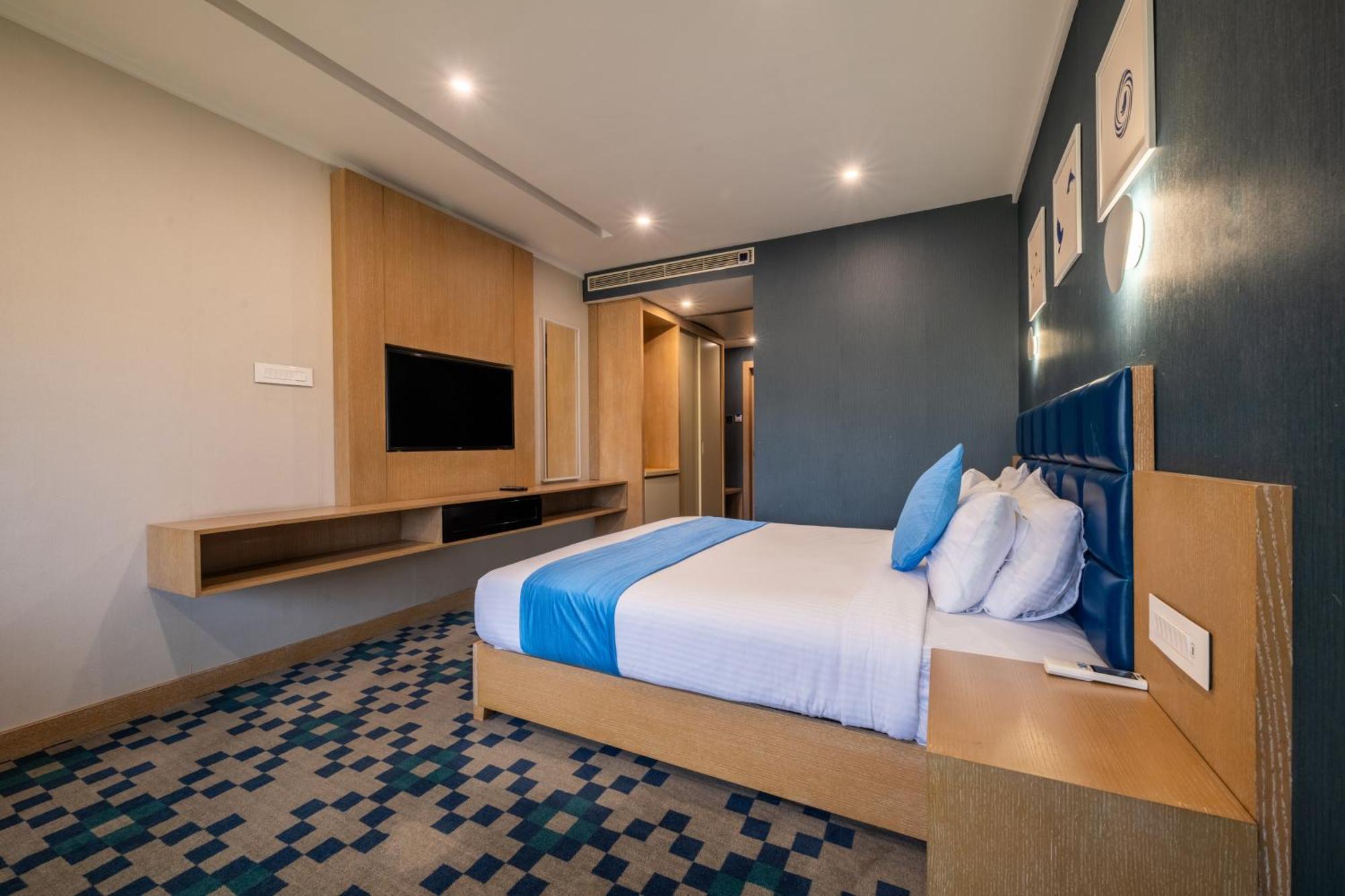 Mintotel Wayanad Sultan Bathery Exterior photo