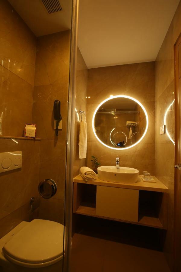 Mintotel Wayanad Sultan Bathery Exterior photo